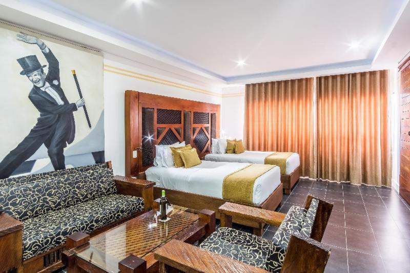 Hotel Du Parc Μεντεγίν Δωμάτιο φωτογραφία