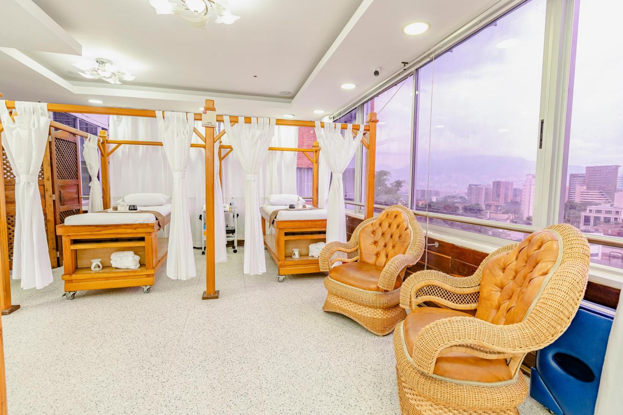 Hotel Du Parc Μεντεγίν Εξωτερικό φωτογραφία