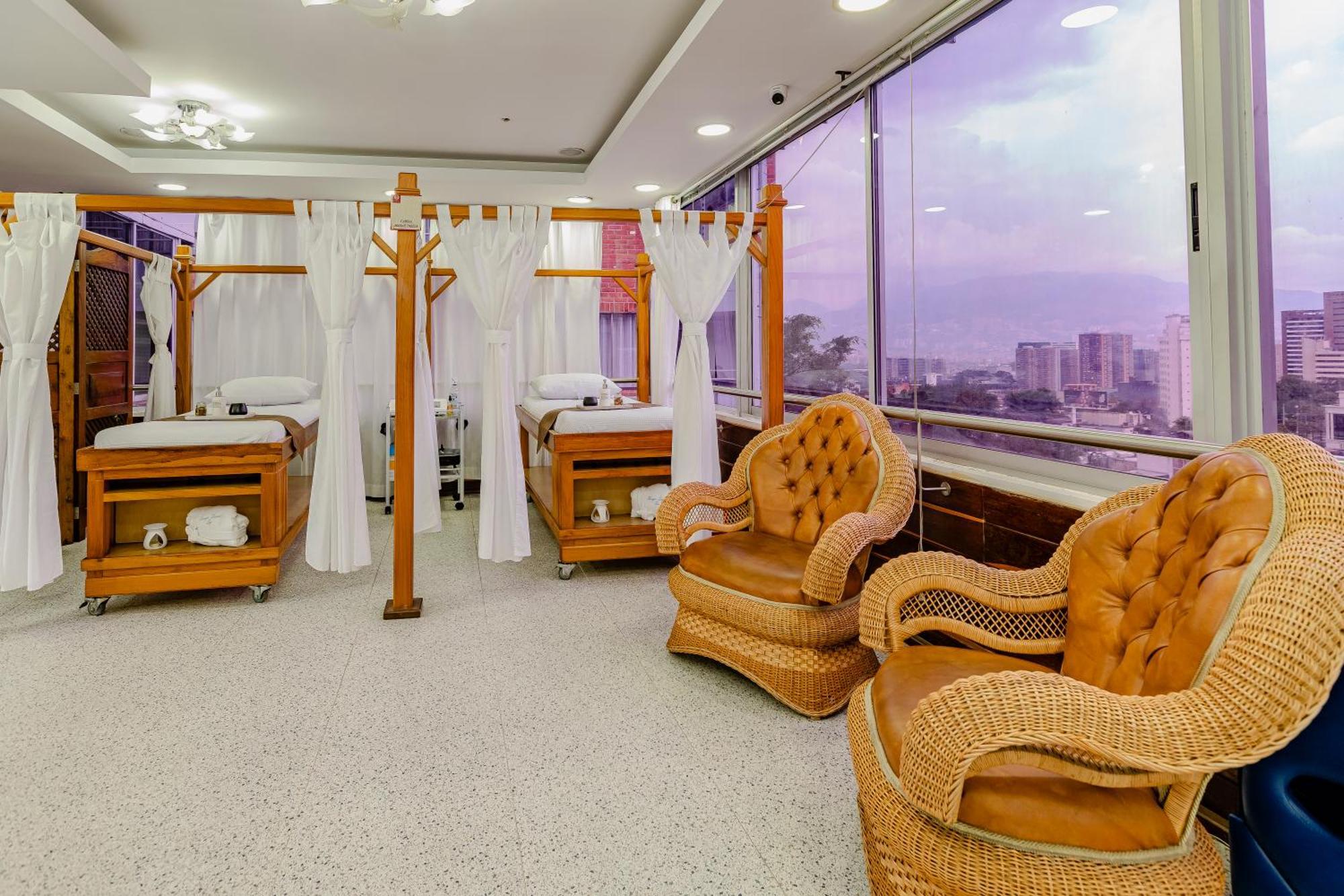 Hotel Du Parc Μεντεγίν Εξωτερικό φωτογραφία