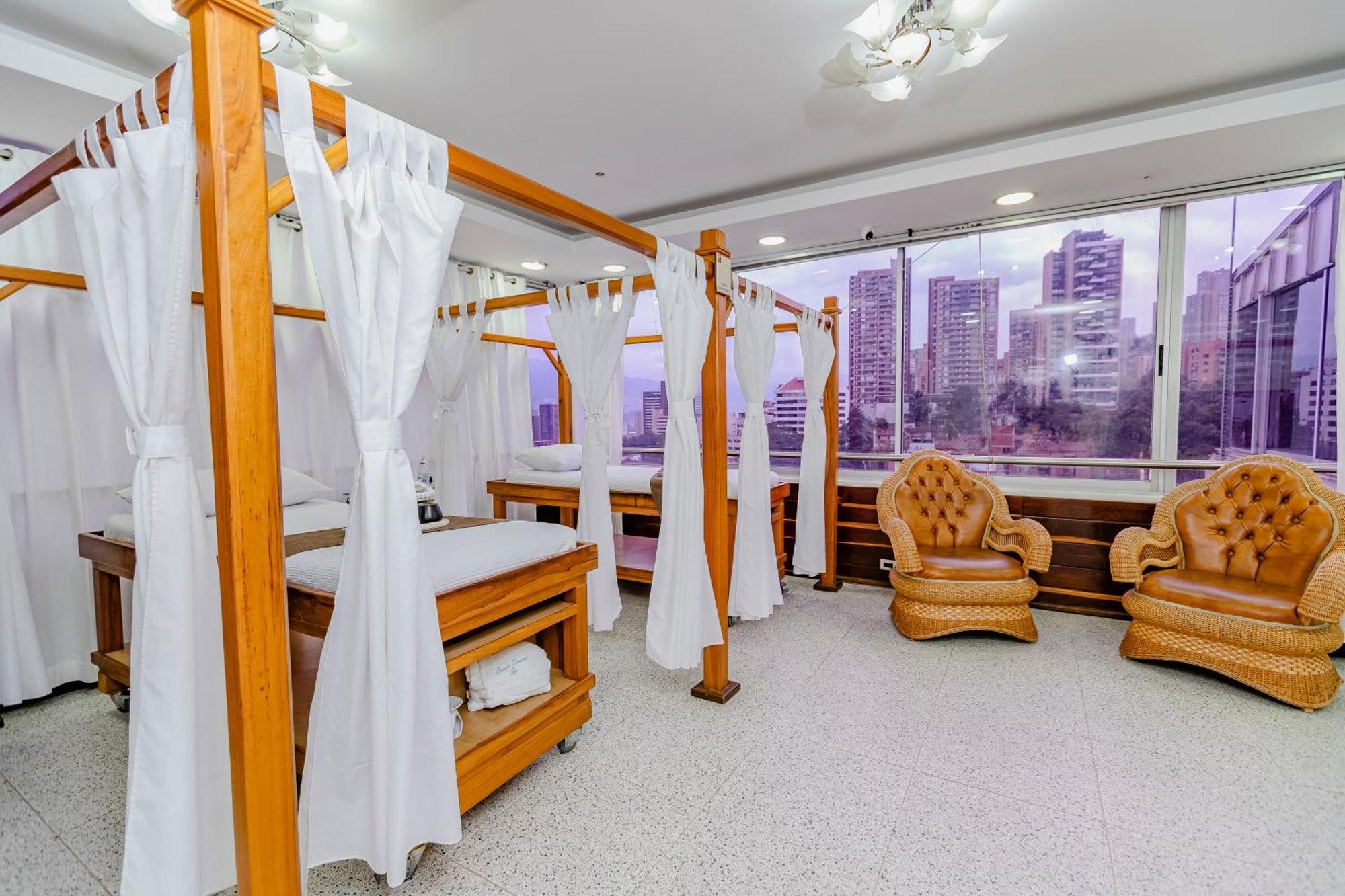 Hotel Du Parc Μεντεγίν Εξωτερικό φωτογραφία