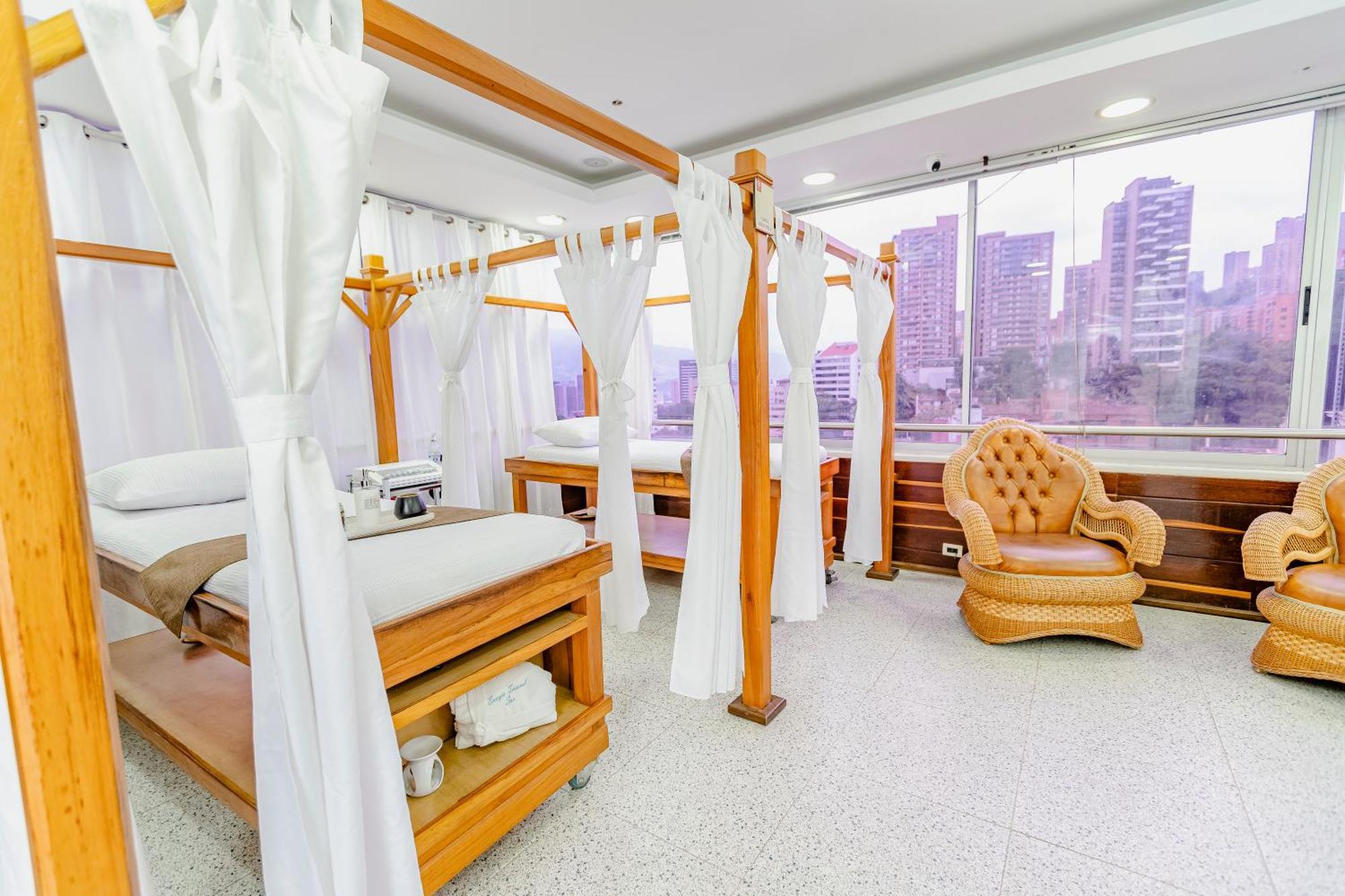 Hotel Du Parc Μεντεγίν Εξωτερικό φωτογραφία